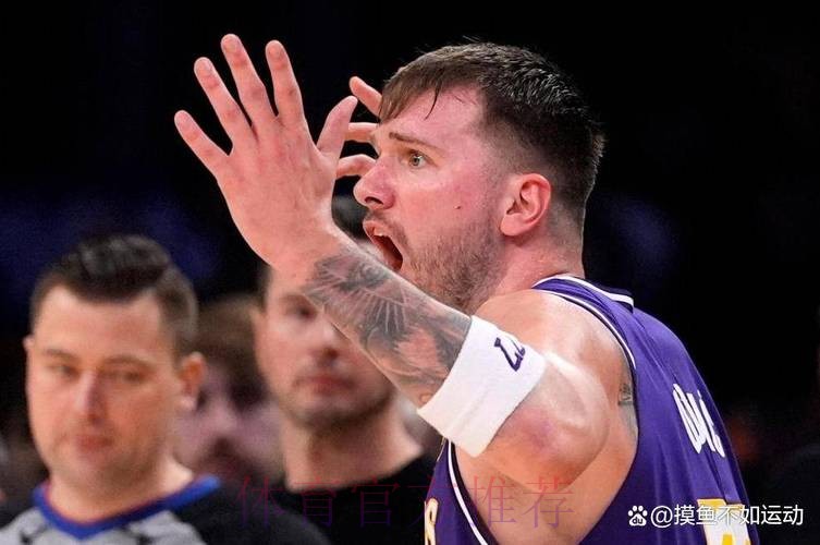 霍里：裁判不给哨东契奇就较劲，很多投丢的球都是因要犯规