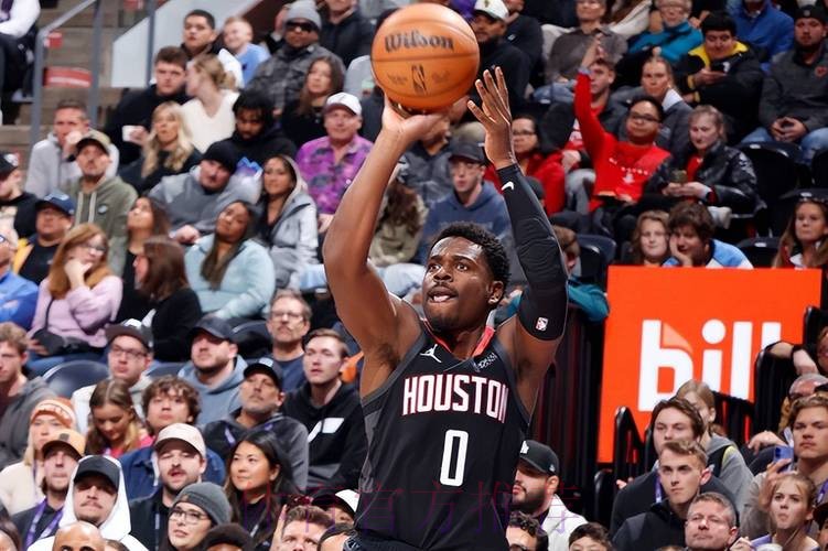 能得分能投篮能组织，火箭可以考虑通过交易得到国王后场大将？